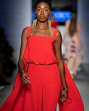 Mary Olagbegi model (μοντέλο). Photoshoot of model Mary Olagbegi demonstrating Runway Modeling.Runway Modeling Photo #218269