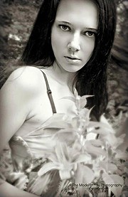 Melissa Edwards model. Photoshoot of model Melissa Edwards demonstrating Face Modeling.Face Modeling Photo #91668