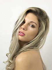Michaela Misha model (modelka). Photoshoot of model Michaela Misha demonstrating Face Modeling.Face Modeling Photo #92012