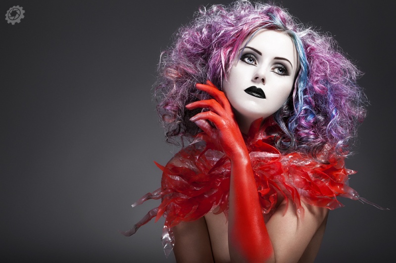 Michaela Valent model (modelka). Photoshoot of model Michaela Valent demonstrating Face Modeling.Face Painting,Hair ColoringFace Modeling Photo #89017