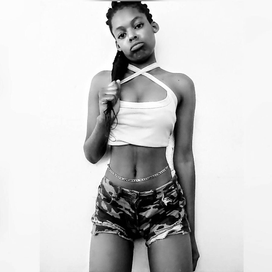 Michelle Kgasago model. Photoshoot of model Michelle Kgasago demonstrating Body Modeling.Body Modeling Photo #203115