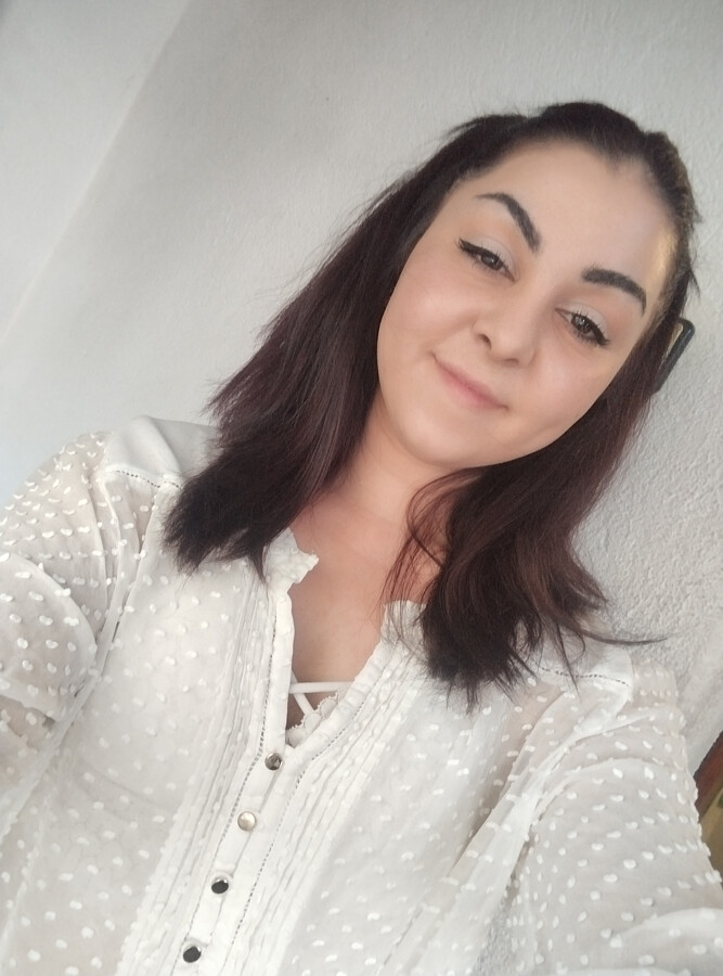 Mihaela Dimitrova Модел