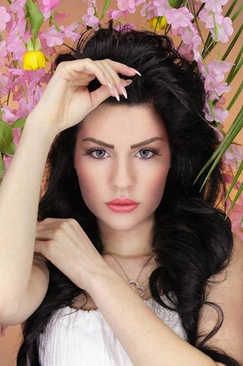 Mihaela Manole model. Photoshoot of model Mihaela Manole demonstrating Face Modeling.Face Modeling Photo #94783