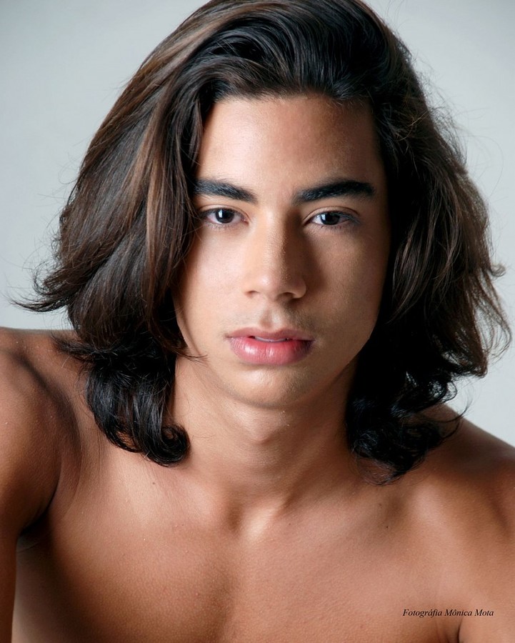 Model Club Salvador model agency. Men Casting by Model Club Salvador.model: Leonardo PiresMen Casting Photo #181137