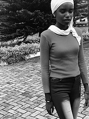 Munyabarenzi Afisa Model