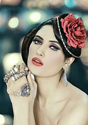 Nadia Kashif model. Photoshoot of model Nadia Kashif demonstrating Face Modeling.Face Modeling Photo #171229