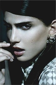Natalia Barulich model. Photoshoot of model Natalia Barulich demonstrating Face Modeling.Face Modeling Photo #120361