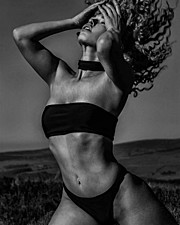 Natalie Phillips model. Photoshoot of model Natalie Phillips demonstrating Body Modeling.Body Modeling Photo #169189
