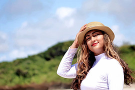 Naureen Khamisa model. Photoshoot of model Naureen Khamisa demonstrating Face Modeling.Face Modeling Photo #209920