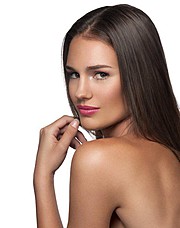 Nicole Domecus model. Photoshoot of model Nicole Domecus demonstrating Face Modeling.Face Modeling Photo #126381