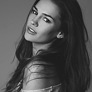 Nicole Domecus model. Photoshoot of model Nicole Domecus demonstrating Face Modeling.Face Modeling Photo #126379