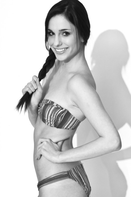 Nicole Louise model. Photoshoot of model Nicole Louise demonstrating Fashion Modeling.Fashion Modeling Photo #96751