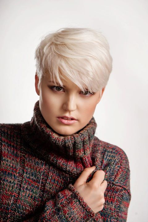 Nikki Hafter model (modell). Photoshoot of model Nikki Hafter demonstrating Face Modeling.Face Modeling Photo #71851