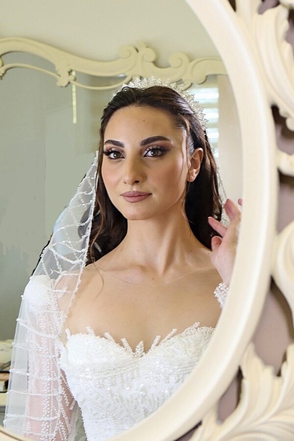 Nour Banna Model