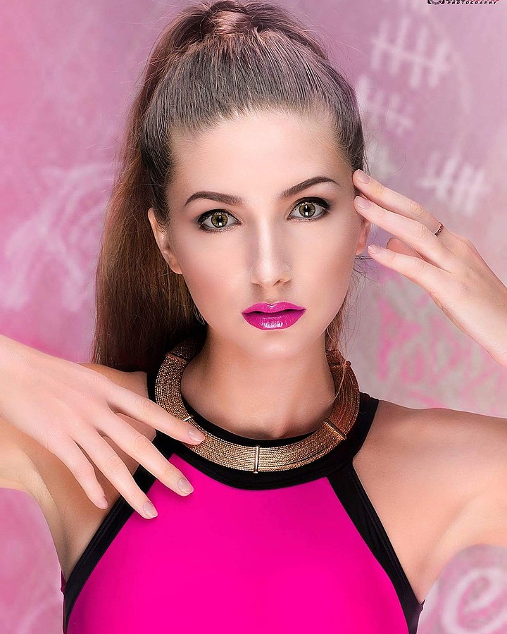 Olga Aleshicheva model (модель). Photoshoot of model Olga Aleshicheva demonstrating Face Modeling.Face Modeling Photo #175810
