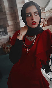 Omnia El Minyawi Model