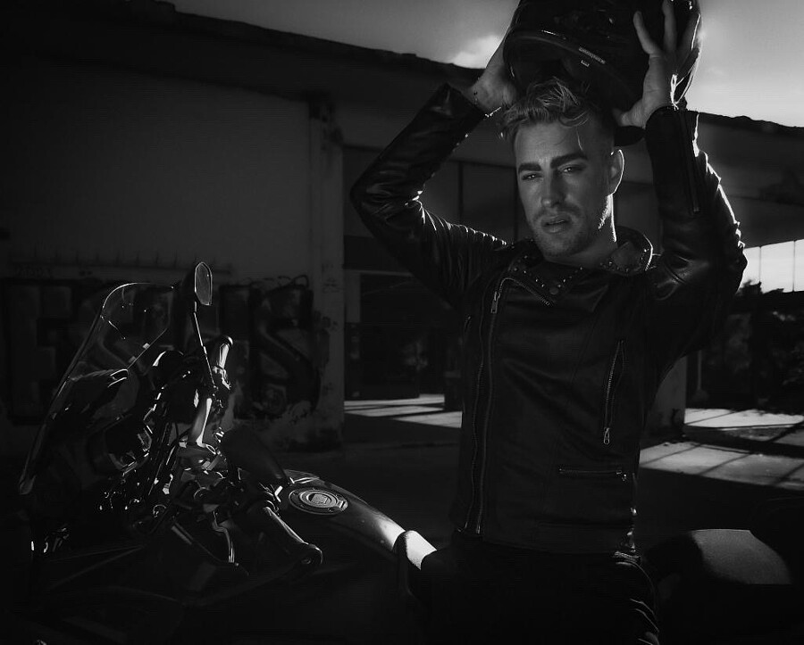 Panagiwths Papastavrou model (Παναγιώτης Παπασταύρου μοντέλο). Photoshoot of model Panagiwths Papastavrou demonstrating Commercial Modeling.Commercial Modeling Photo #246367