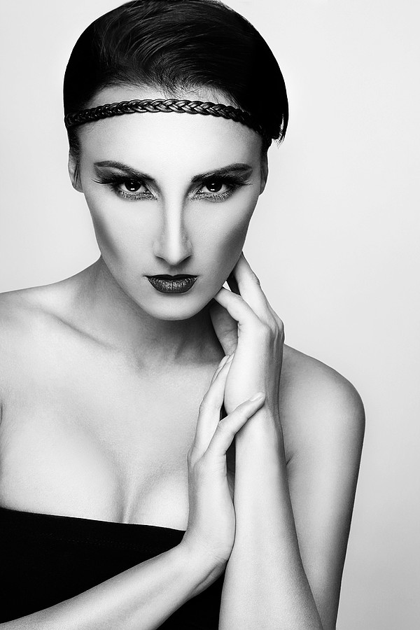 Radostina Ivanova model (модел). Photoshoot of model Radostina Ivanova demonstrating Face Modeling.Face Modeling Photo #73351