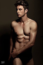 Ramiro Lozano model. Photoshoot of model Ramiro Lozano demonstrating Body Modeling.Body Modeling Photo #77589