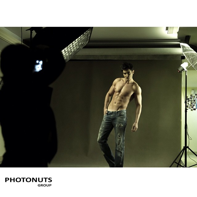 Ravak Foroughi model. Photoshoot of model Ravak Foroughi demonstrating Body Modeling.Body Modeling Photo #68885