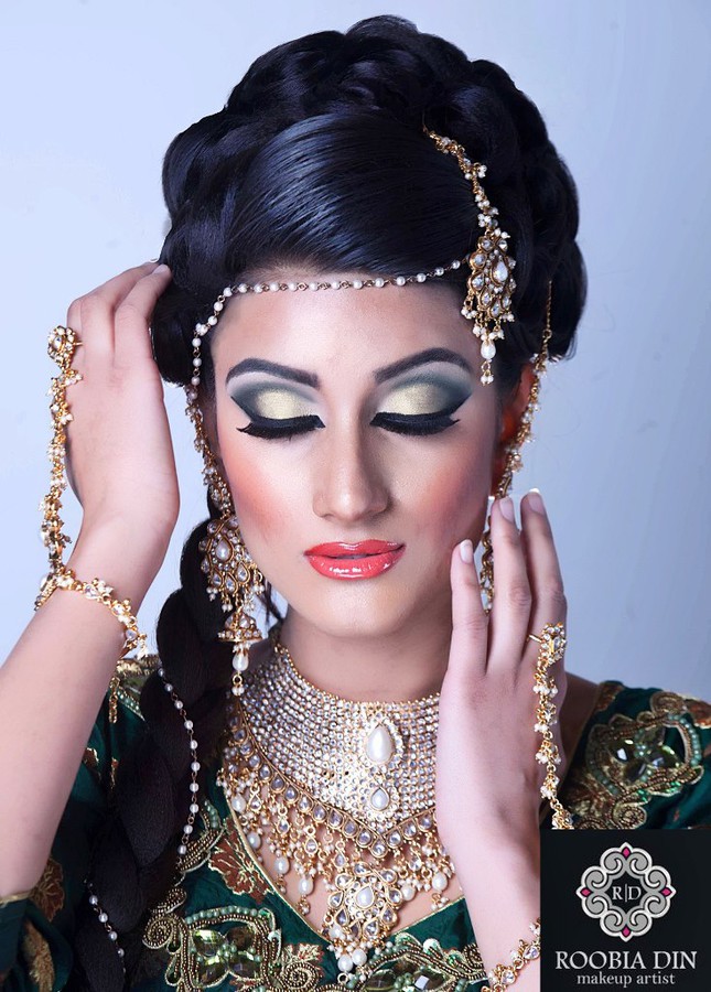Roobia Din makeup artist &amp; hair stylist. makeup by makeup artist Roobia Din. Photo #40643