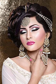 Roobia is an experienced and qualified Makeup Artist and Hairstylist. She specialises in Bridal, Editorial, Photographic, Fashion, Catwalk, 