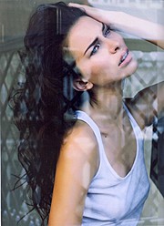 Sara Cardillo model & influencer. Photoshoot of model Sara Cardillo demonstrating Face Modeling.Face Modeling Photo #95755