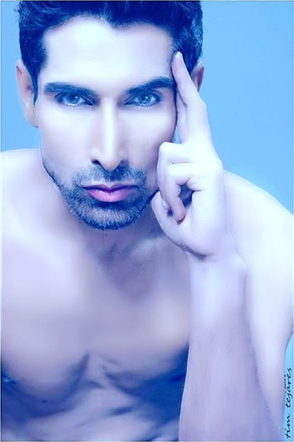 Sarhan Khan model &amp; actor. Photoshoot of model Sarhan Khan demonstrating Face Modeling.Face Modeling Photo #222216