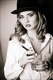 Shannon Baymore model & actress. Photoshoot of model Shannon Baymore demonstrating Face Modeling.Face Modeling Photo #109812