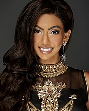 Shara Ally model. Photoshoot of model Shara Ally demonstrating Face Modeling.Face Modeling Photo #238166