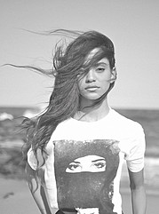 Shari Abdul model & actress. Photoshoot of model Shari Abdul demonstrating Face Modeling.Face Modeling Photo #95362