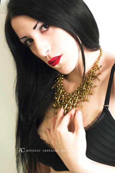 Sharin Mason Lavey model (modella). Photoshoot of model Sharin Mason Lavey demonstrating Face Modeling.Face Modeling Photo #92625