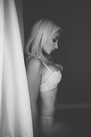 Shayna Alexis model. Photoshoot of model Shayna Alexis demonstrating Body Modeling.Body Modeling Photo #168385