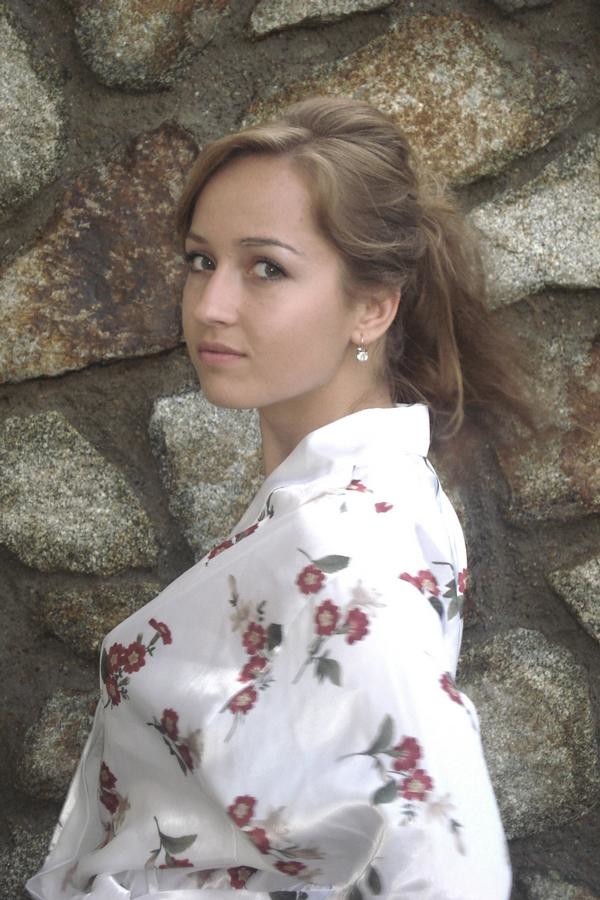 Skarlet Cabajova model. Photoshoot of model Skarlet Cabajova demonstrating Face Modeling.Face Modeling Photo #162817