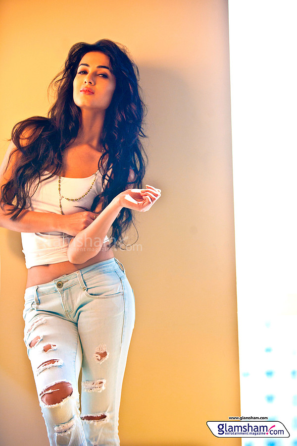 Sonal Chauhan model &amp; actress. Photoshoot of model Sonal Chauhan demonstrating Fashion Modeling.Fashion Modeling Photo #123008