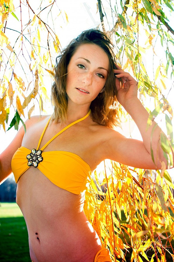 Sondra Jones model. Photoshoot of model Sondra Jones demonstrating Body Modeling.Body Modeling Photo #91359