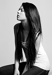 Stina Bakken model (modell). Photoshoot of model Stina Bakken demonstrating Face Modeling.Face Modeling Photo #93088