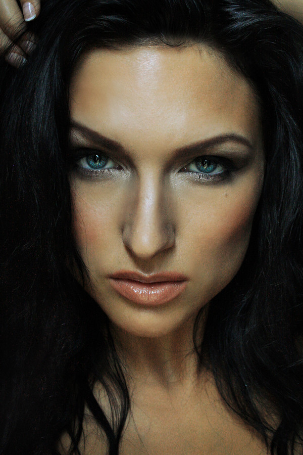 Susanna Andersen model. Photoshoot of model Susanna Andersen demonstrating Face Modeling.Face Modeling Photo #98466