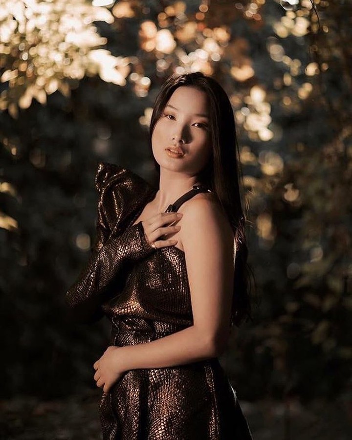 Tiffany Zhou Model & Actress