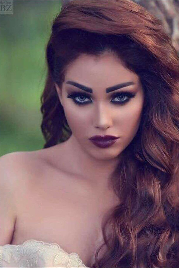 Tiya Alkerdi model. Photoshoot of model Tiya Alkerdi demonstrating Face Modeling.Face Modeling Photo #201565