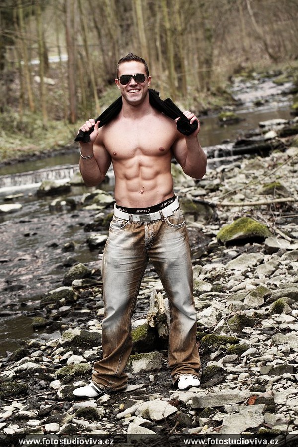 Tomas Klic (Tom&#225;š Kl&#237;č) fitness model. Photoshoot of model Tomas Klic demonstrating Body Modeling.Body Modeling Photo #92685