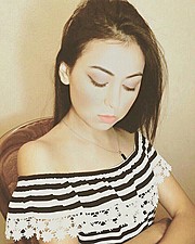 Umida Asilova model. Photoshoot of model Umida Asilova demonstrating Face Modeling.Face Modeling Photo #185192