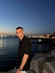 Hello my name is Vaggelis and i study economics in the university of macedonia.I have heard tha modeling could be a thing for and i said why