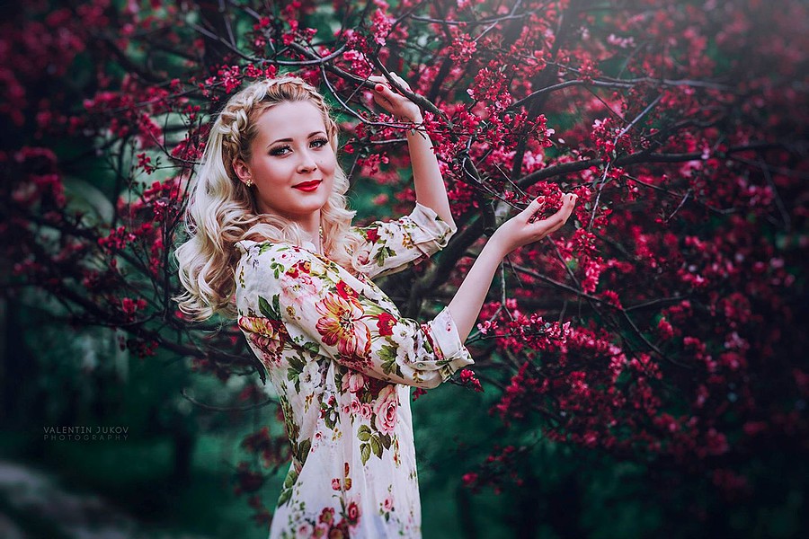Valentin Jukov (Валентин Жуков) photographer. Work by photographer Valentin Jukov demonstrating Portrait Photography.Portrait Photography Photo #107440