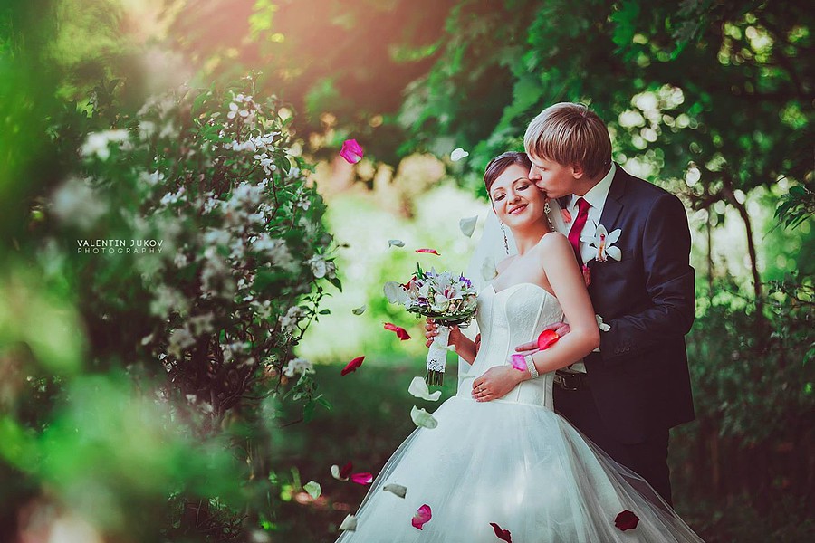 Valentin Jukov (Валентин Жуков) photographer. Work by photographer Valentin Jukov demonstrating Wedding Photography.Wedding Photography Photo #107445