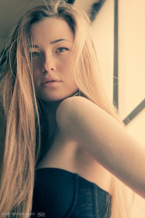 Valeria Gurevich model. Photoshoot of model Valeria Gurevich demonstrating Face Modeling.Face Modeling Photo #126230