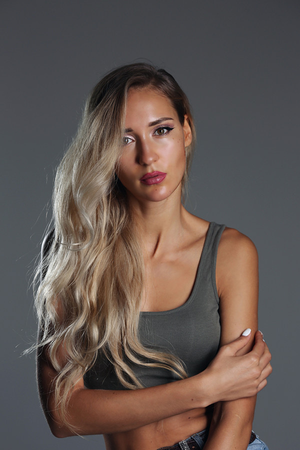 Valeria Kuzina model. Photoshoot of model Valeria Kuzina demonstrating Face Modeling.Face Modeling Photo #202479