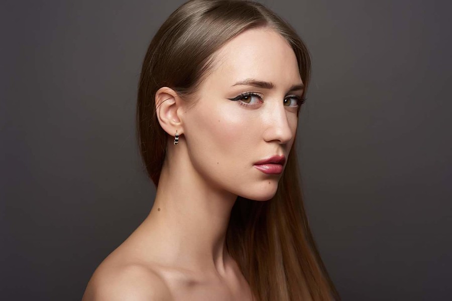 Valeria Kuzina model. Photoshoot of model Valeria Kuzina demonstrating Face Modeling.Face Modeling Photo #202493