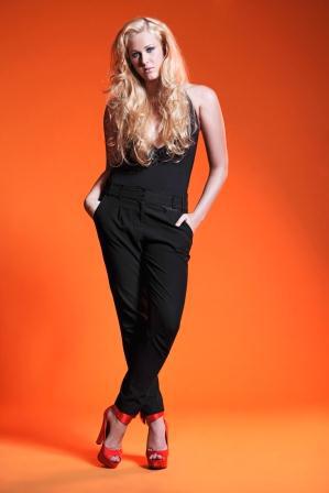 Victoria Robertsen model (modell). Photoshoot of model Victoria Robertsen demonstrating Fashion Modeling.Fashion Modeling Photo #93274