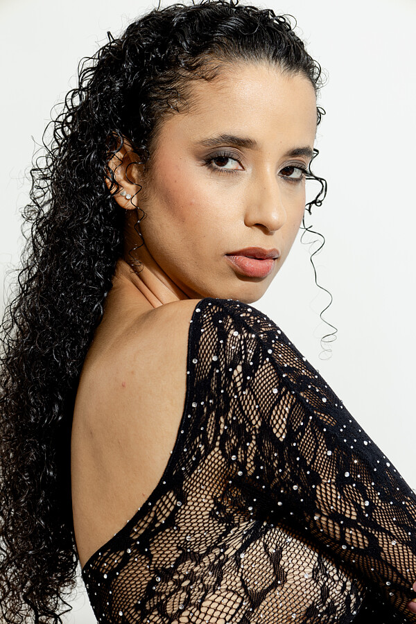 Vitoria Osf model (modelo). Photoshoot of model Vitoria Osf demonstrating Fashion Modeling.Fashion Modeling Photo #247380